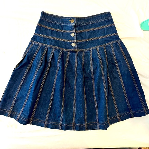 Denim skirt, size 4 - Picture 1 of 2